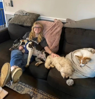 Illustration de l'article : Quand Blu, le chien errant, change le cours d’un week-end d’anniversaire surprise bien planifié 