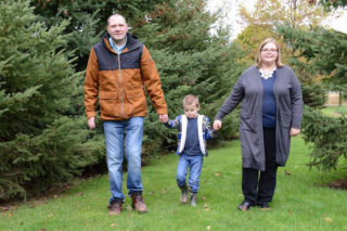 Illustration de l'article : Cette famille se voit refuser l’adoption d’un chien, en raison du handicap de leur fils de 9 ans